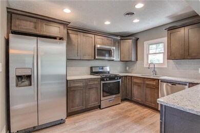 Beautifully Updated Kitchen. Granite counters. Sta