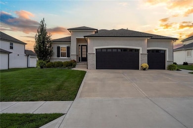 1106 Hillswick Ln, Raymore, MO 64083 - photo 3