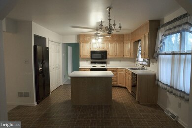 2787 Fillmore Dr, Chambersburg, PA 17201 - photo 6