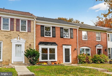 5633 Gulfstream Row, Columbia, MD 21044 - photo 2