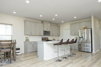 07Kitchen
