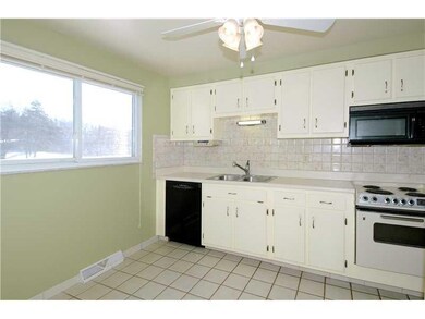 Kitchen. Kitchen, with slide in electric oven, bui