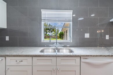 707 Lafayette Blvd, Oldsmar, FL 34677 - photo 5