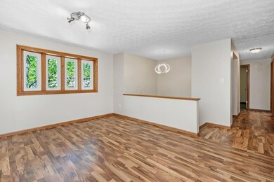 4-LivingRoom