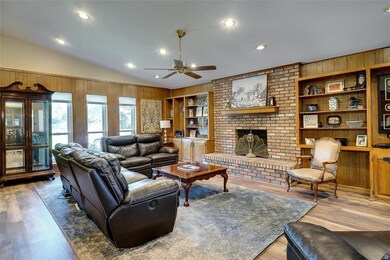 2200 Shady Grove Dr, Bedford, TX 76021 - photo 4