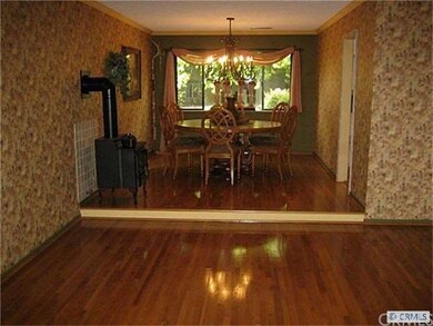 Living Room / Formal Dining Room