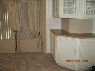 BUILT-IN HUTCH