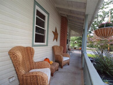 301 S 7th St, Emmaus, PA 18049 - photo 3