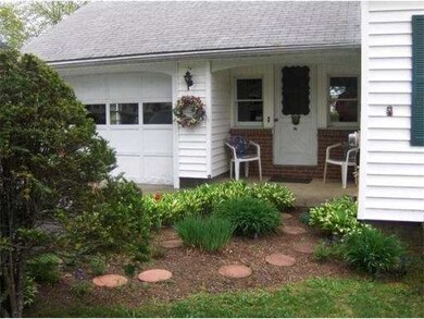 46 Davis St, Turners Falls, MA 01376 - photo 2