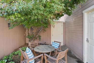 1200 Lakewood Ave unit 2, Modesto, CA 95355 - photo 4