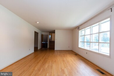 11501 Dundee Dr, Bowie, MD 20721 - photo 3