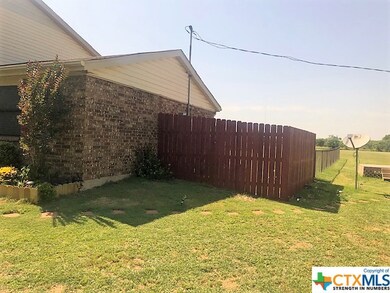1116 Hodge Rd, Eddy, TX 76524 - photo 7