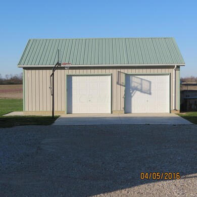 18654 Commercial Point Rd, Circleville, OH 43113 - photo 4