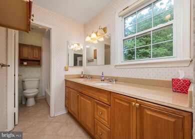 8455 Heatherwold Dr, Laurel, MD 20723 - photo 5