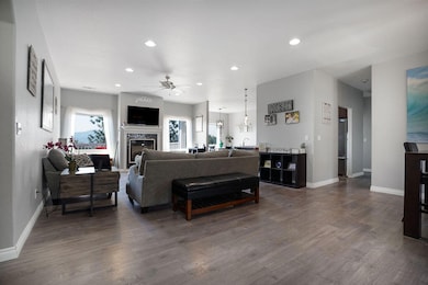 1536 R J Dr, Grants Pass, OR 97526 - photo 3