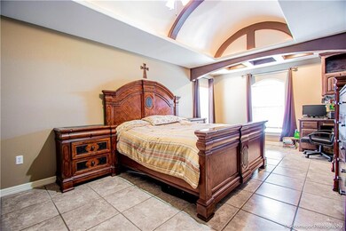 5255 N International Blvd, Weslaco, TX 78599 - photo 2