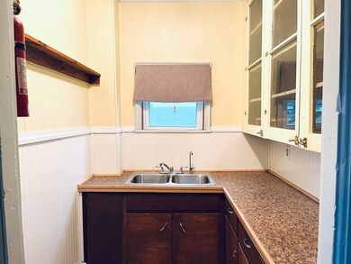 81 Spring St unit 3, Fall River, MA 02721 - photo 5