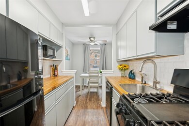 Lindenwood Village Section C unit 1F, Howard Beach, NY 11414 - photo 2