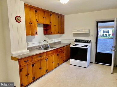 123 N 31st St, Purcellville, VA 20132 - photo 4