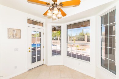 06 Dining Area