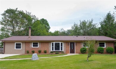 4905 Yarmouth Dr, Greensboro, NC 27407 - photo 4