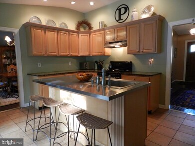 395 Hilltop Rd, Paoli, PA 19301 - photo 2