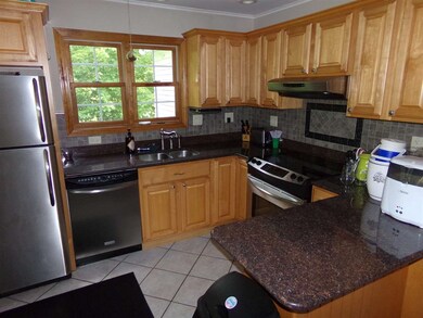 196 Adams St, Rutland, VT 05701 - photo 2