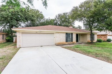 708 Highland Park Dr, Hurst, TX 76054 - photo 2