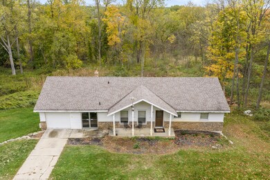 970 Buttrick Ave SE, Ada, MI 49301 - photo 2