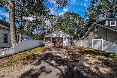 611 Anthony Ave, Toms River, NJ 08753 - photo 4