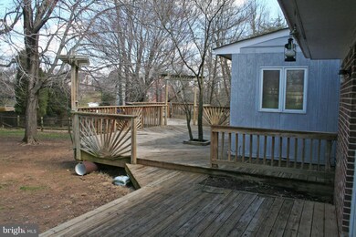 12601 Viewside Dr, North Potomac, MD 20878 - photo 4