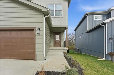 706 Glenn Cir, Raymore, MO 64083 - photo 6