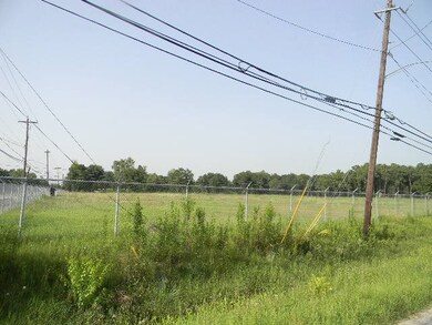 10906 Hirsch Rd, Houston, TX 77016 - photo 5