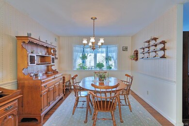 4745 S Mountain Dr, Emmaus, PA 18049 - photo 7