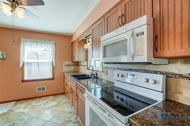 5044 Trimble Rd, Toledo, OH 43613 - photo 5