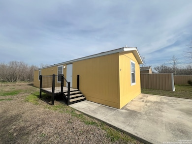 1911 Wald Rd unit 14, New Braunfels, TX 78132 - photo 2