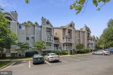 5812 Inman Park Cir unit 814, Rockville, MD 20852 - photo 2