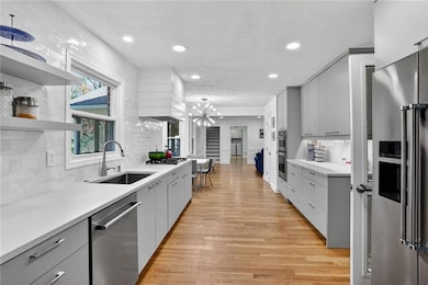 2462 Midvale Forest Dr, Tucker, GA 30084 - photo 6