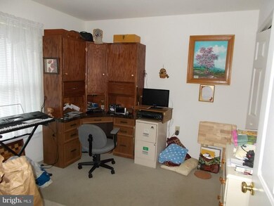 409 Deborah Ct, Chambersburg, PA 17201 - photo 6