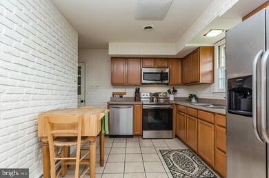 295 Pointfield Dr, Harpers Ferry, WV 25425 - photo 7