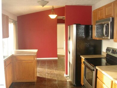 Kitchen & Dining