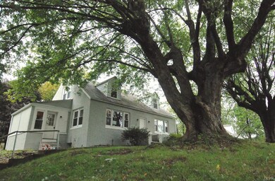 742 Krocks Ct, Allentown, PA 18106 - photo 3