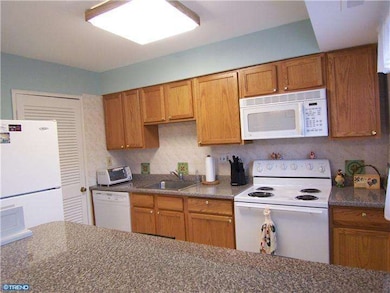 11 Delancy Ct, North Wales, PA 19454 - photo 4