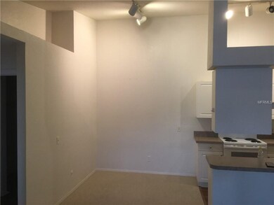 36321 Stonewood Ln unit 201, Zephyrhills, FL 33541 - photo 4