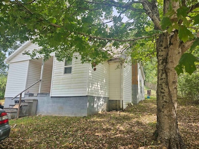 850 Defeated Creek Rd, Centerville, TN 37033 - photo 2