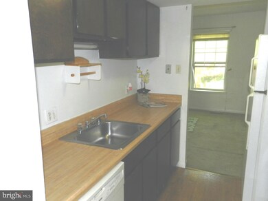 8776 Tamar Dr, Columbia, MD 21045 - photo 2