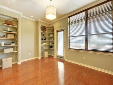 305 E 31st St unit 5, Austin, TX 78705 - photo 2