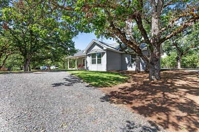 8633 John Day Dr, Gold Hill, OR 97525 - photo 4