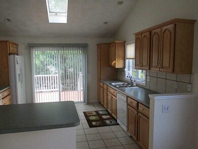 5 Queen Ave unit 13, West Warwick, RI 02893 - photo 6