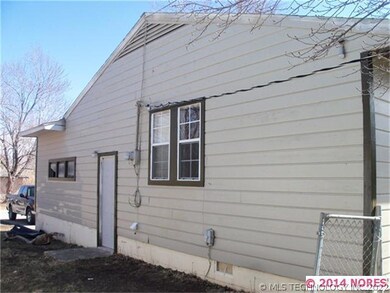 704 N Avenue C St, Cleveland, OK 74020 - photo 3